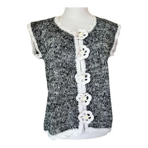 Art to Wear Sleeveless White Black Crochet Sweater Vest Woman Korean Vibes